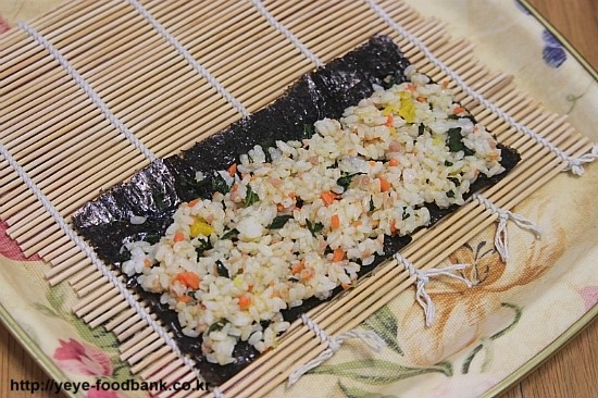 한입크기의 꼬마깻잎김밥