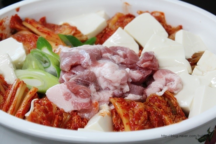 돼지고기 김치찌개