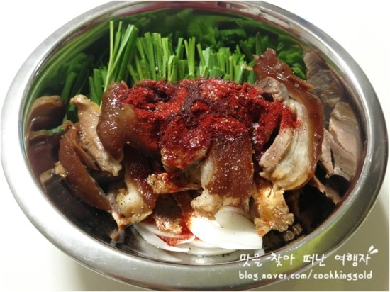 쫄깃한 족발의 상큼한 무침
