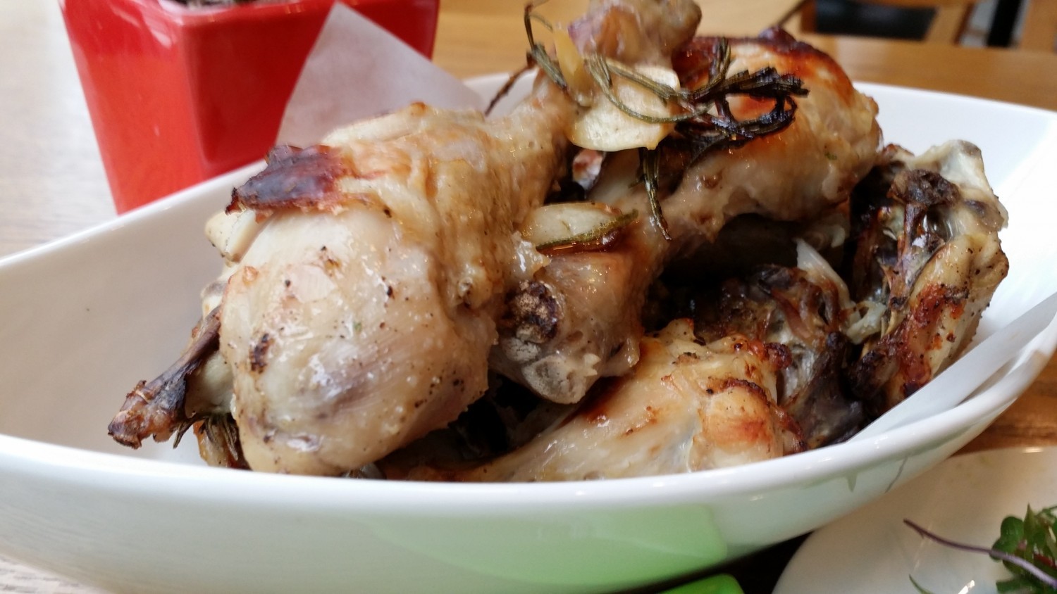 로즈마리향이 가득한 닭구이