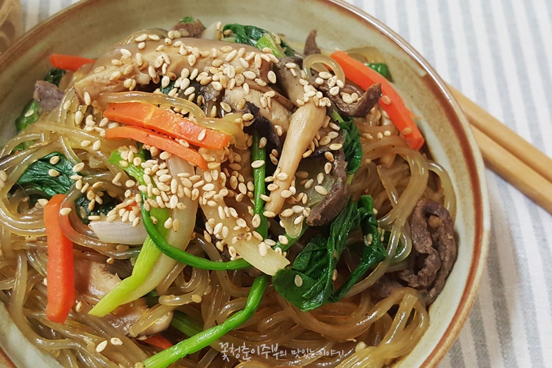 http://www.10000recipe.com/recipe/6839374 잡채 황금레시피,잡채 만드는 방법,잡채만들기