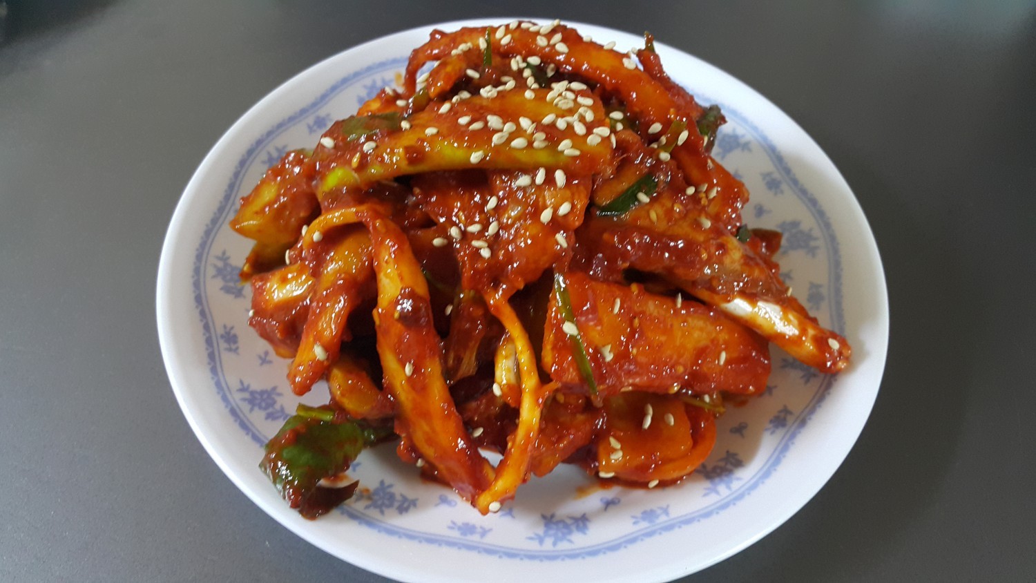 잔칫상에 빠질수 없는 홍어무침만들기