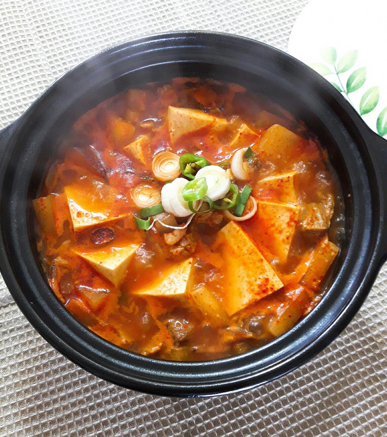 돼지고기 두부 섞어찌개