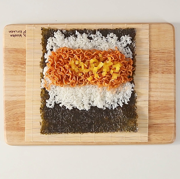 불닭볶음 참치김밥