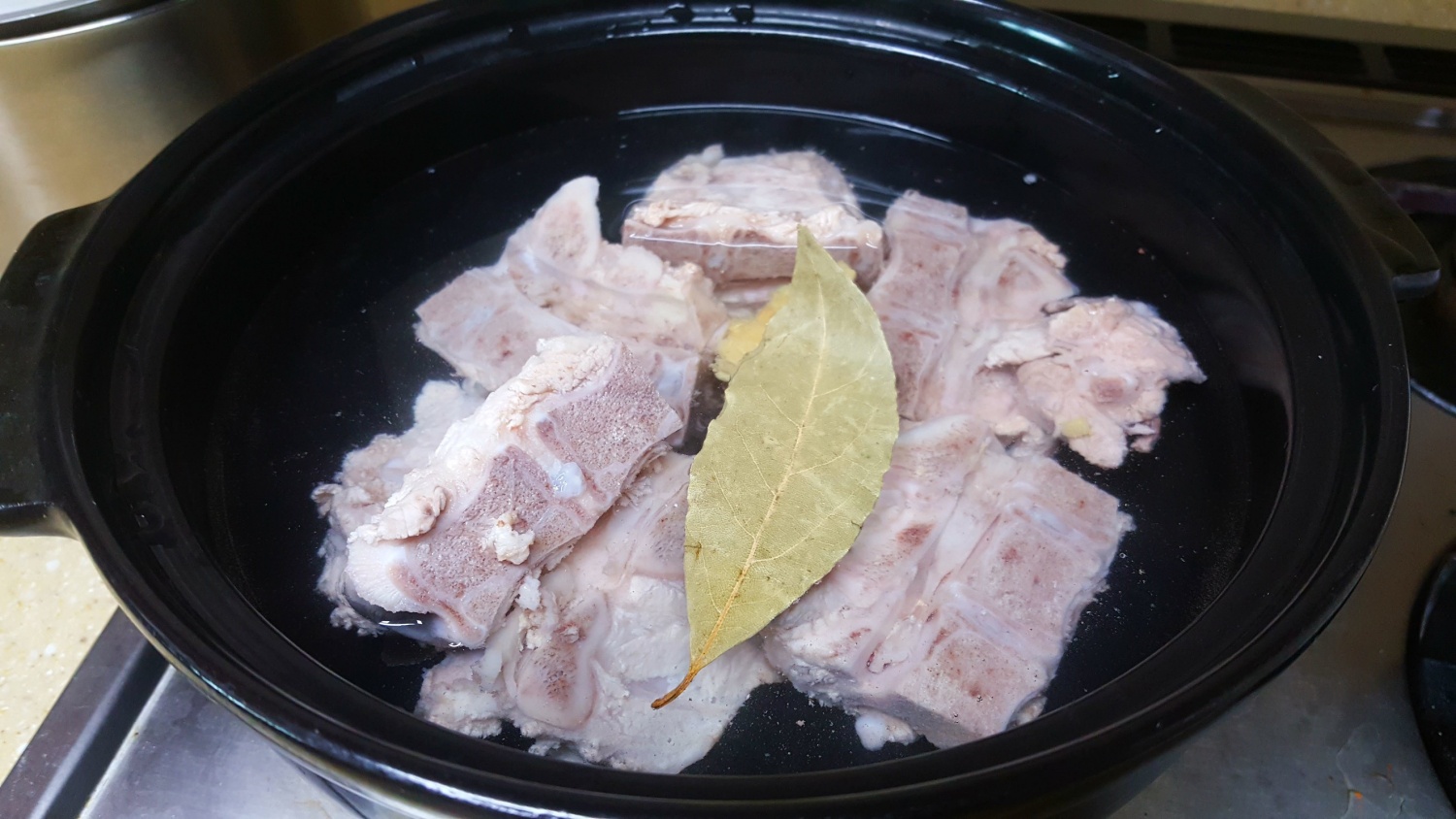 돼지등뼈우거지탕