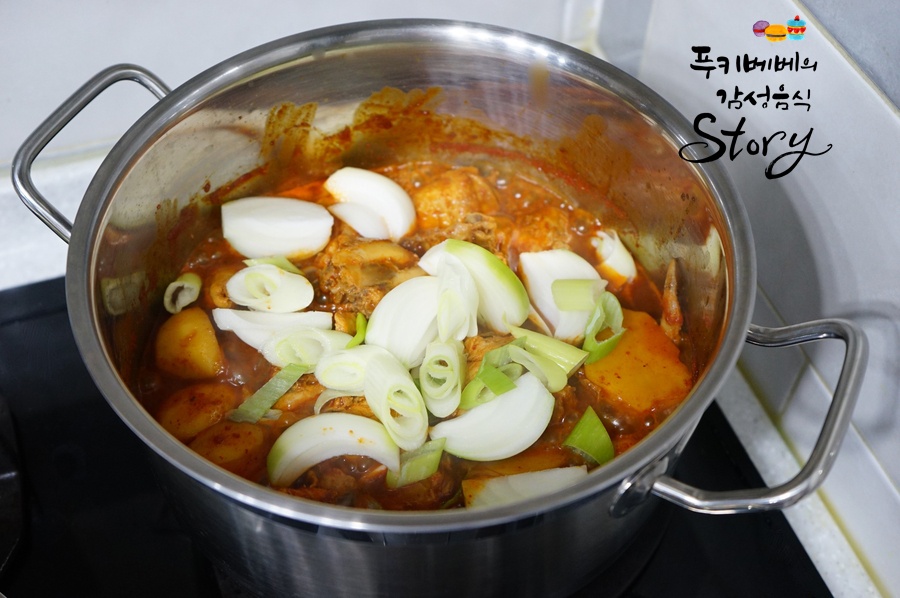 매운 닭볶음탕, 닭도리탕 만들기 닭한마리 요리 레시피