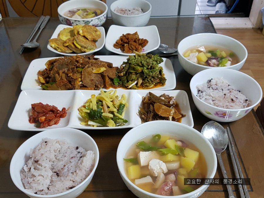 남편을 응원 온 형제들을 위한 건강한 식탁