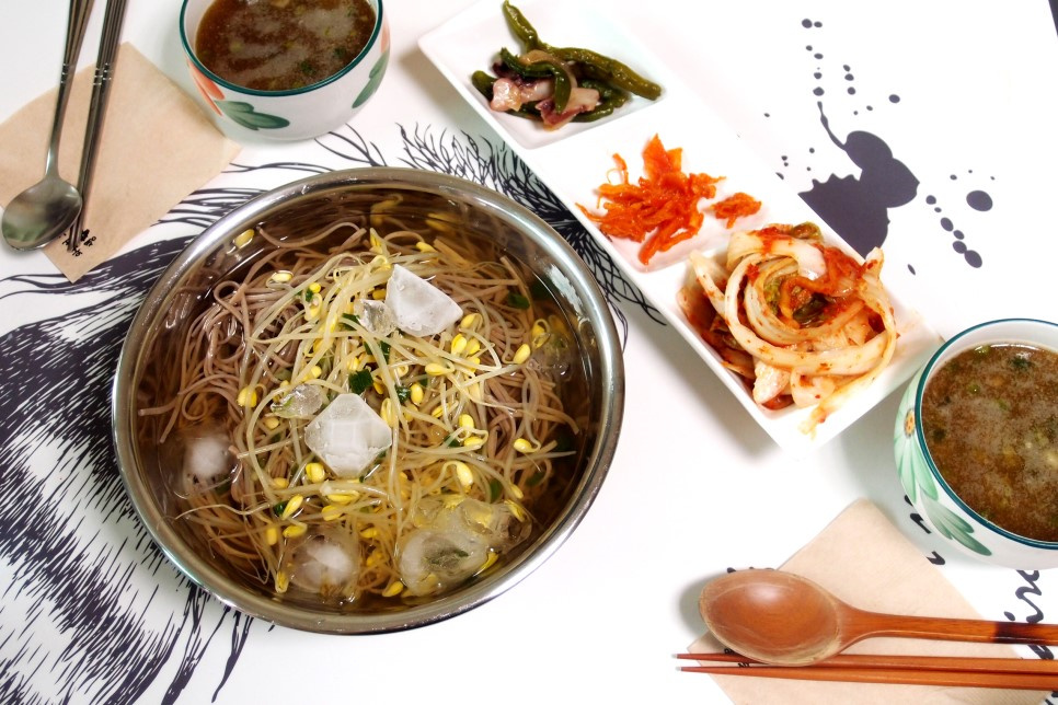 #여름음식 #밥블레스유 #냉모밀소바만들기 #냉모밀소사소스만들기 #얼음동동띄운 차가운물에 콩나물 넣은 냉모