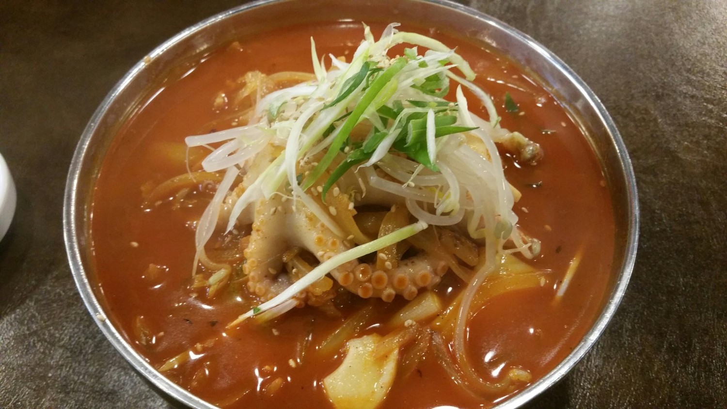 짬뽕~~한그릇하세요~^^  